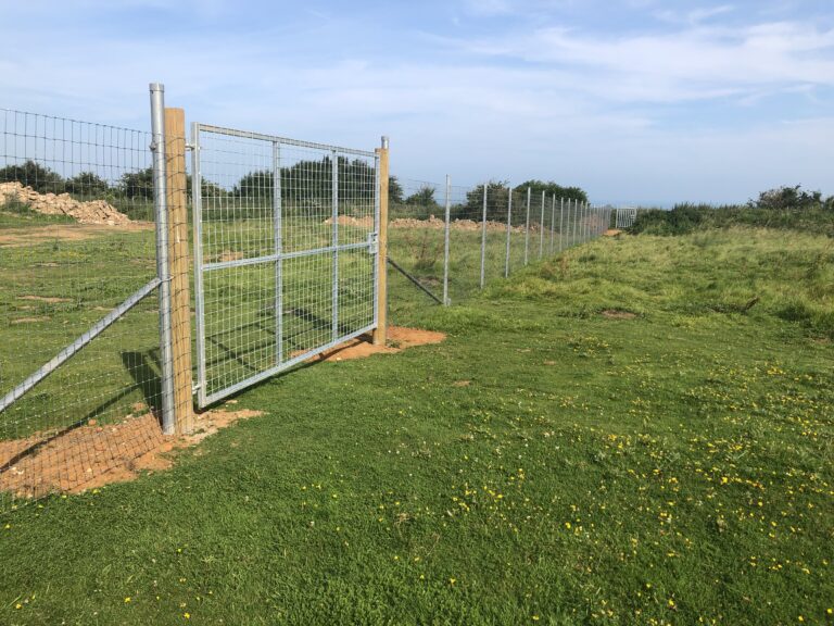 versalok fence with deer mesh security gate