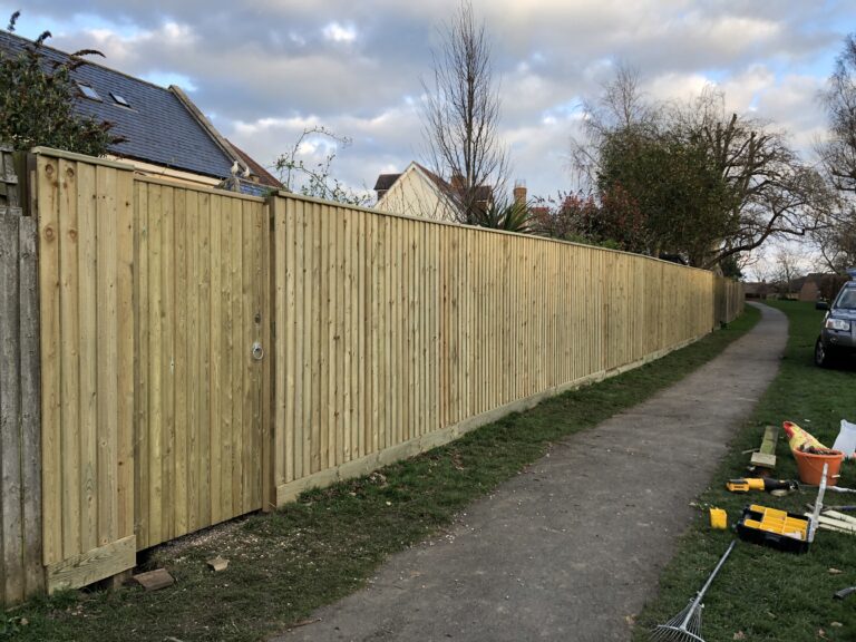 jackson’s traditional featheredge fencing and gate